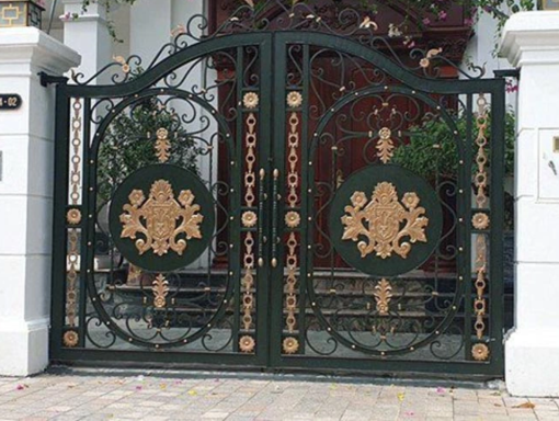 Mẫu thiết kế cổng sắt mỹ thuật AH0311