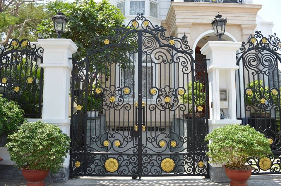 Mẫu thiết kế cửa cổng sắt mỹ thuật - AH0322 - An Homes