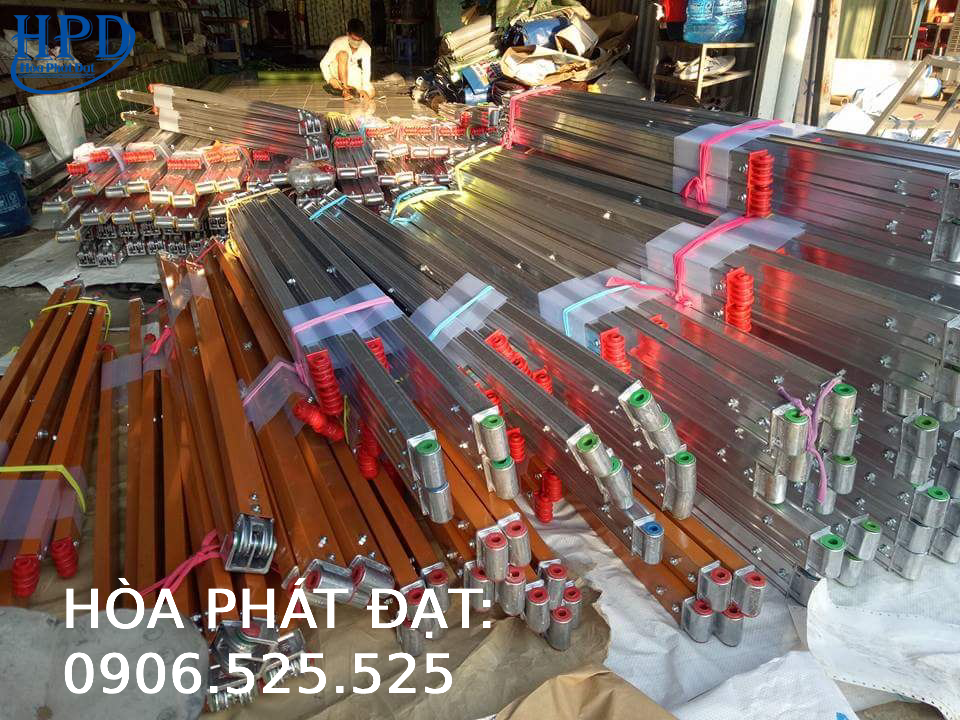 Tay càng mái hiên giá rẻ nhất hiện nay