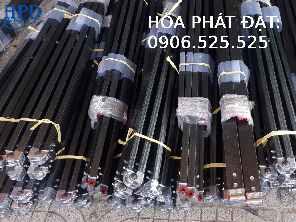 Tay càng mái hiên giá rẻ nhất hiện nay